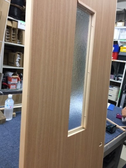 建具硝子４㎜型ガラス