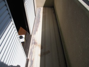 バルコニー　デッキ材