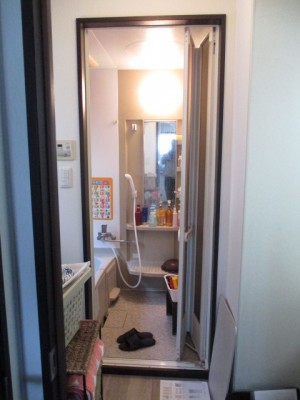 浴室　折れ戸
