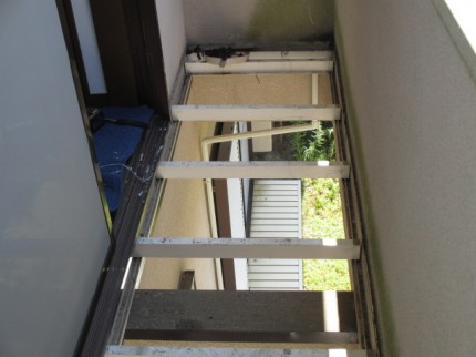 バルコニー　デッキ材