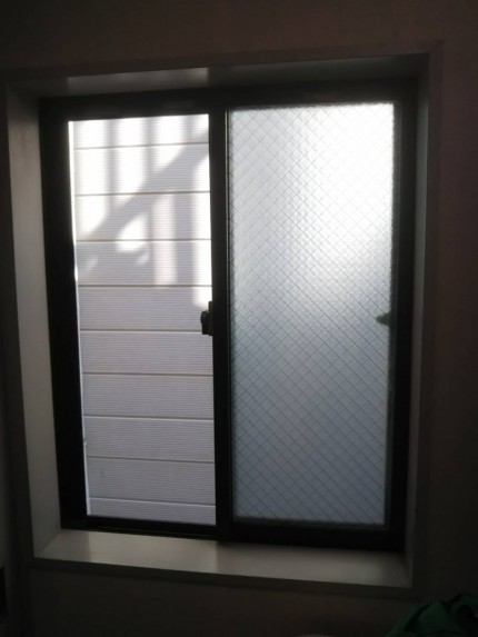 腰窓　内窓
