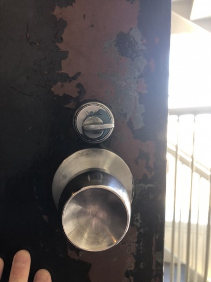 マンション玄関ドア鍵