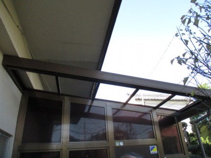テラス屋根　ポリカ