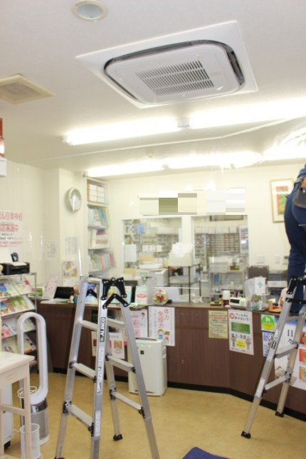 薬局間仕切りシート６