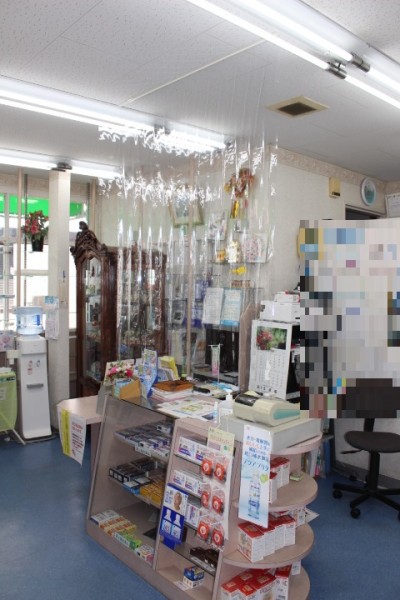 間仕切り透明カーテン４