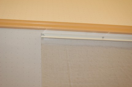 間仕切りシート施工中１