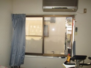 引き違いサッシ