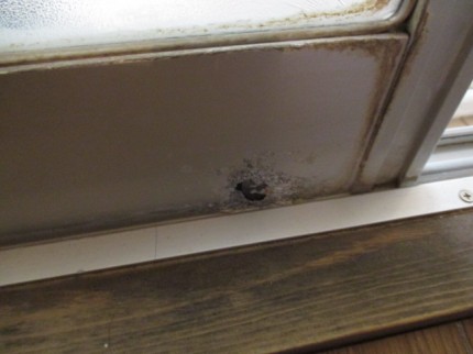 引き違い戸　腐食