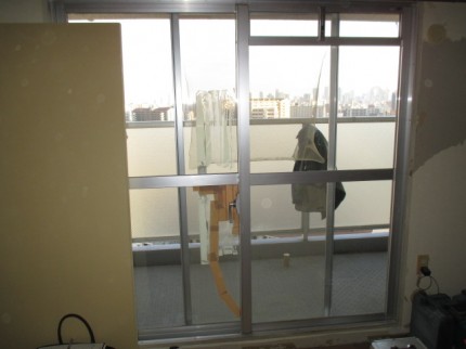 ガラス割れ替え