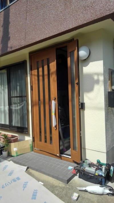 YKK　AP　ドアリモ　施工後