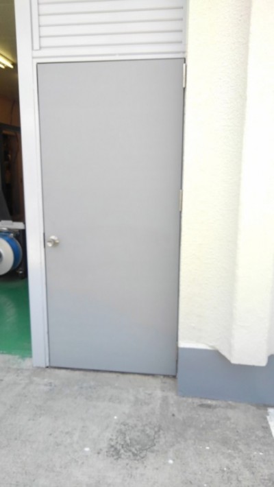スチールドア　施工後