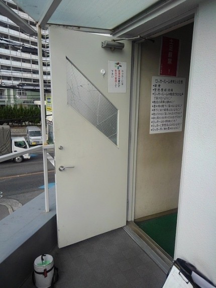 スチールドア　施工前