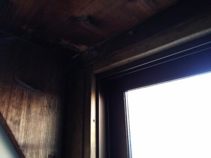 アルミ窓　内部