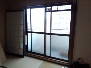 引き違い窓　カバー工事前