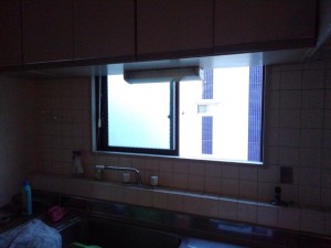 引き違い窓　カバー工事前3