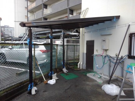 YKK　APヴェクター　施工中