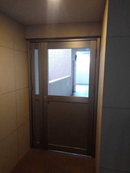 アルミフロントドア　施工後