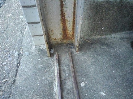 スチール引き戸　レール