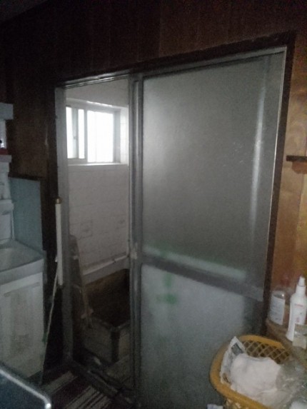 浴室引き違い　施工前