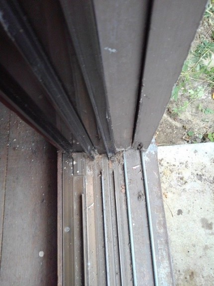 木製雨戸　２本レール　下レール