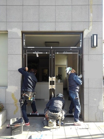 アルミフロントドア　取付