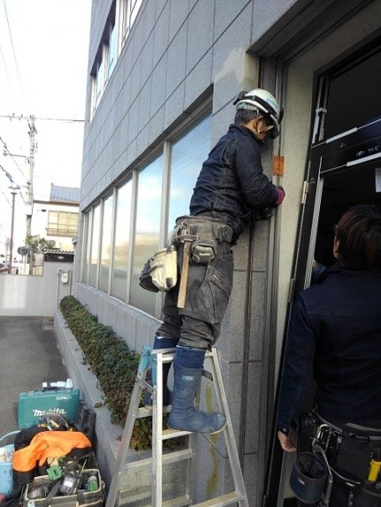 既存ドア枠　撤去