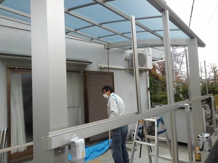 サイドパネル　施工中