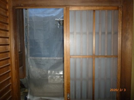 玄関格子戸２