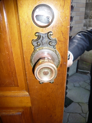 玄関ドア錠　装飾ハンドル錠