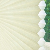 ヨコハニカムスクリーン