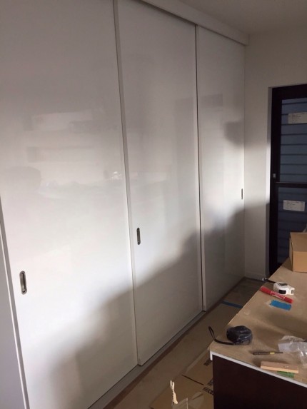 大型収納　引戸　木製