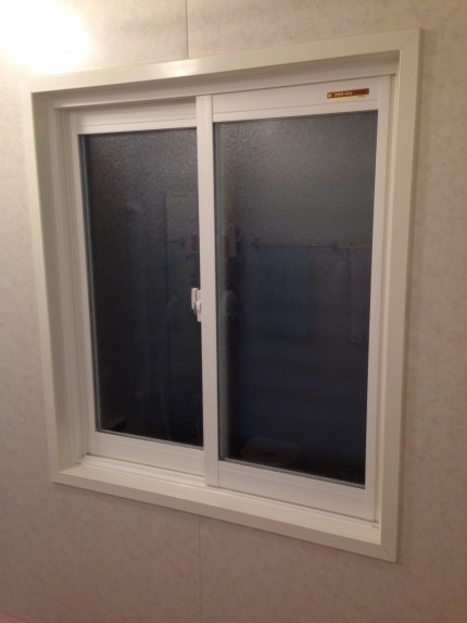 ＹＫＫ　浴室用プラマードＵ　内窓