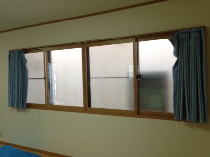 ＹＫＫ　プラマードＵ　内窓　４枚建