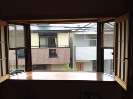 ガラス　コーキング　シリコン