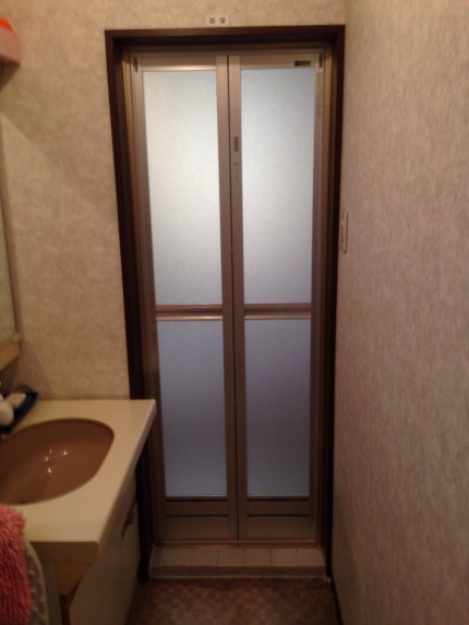 浴室折戸　カバー工事　ＹＫＫ　完成図