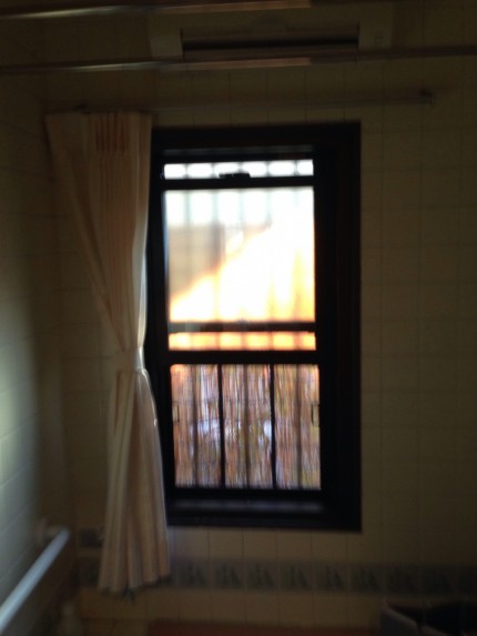 上げ下げ窓　カバー工事　ＹＫＫ