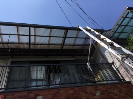 ２Ｆ　ベランダテラス　波板張替え工事　ポリカ