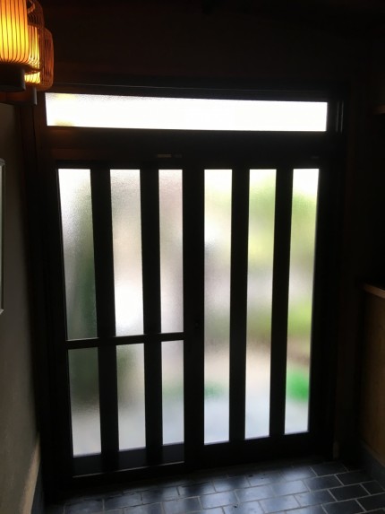 玄関引戸　取替え　カバー工事　ＹＫＫ