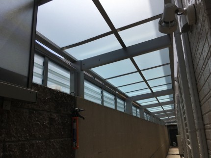 ＹＫＫ社製　目隠しパネル