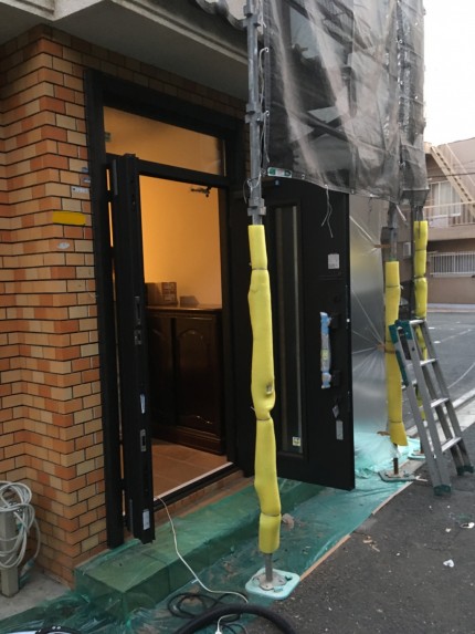 YKK　ドアリモ　玄関カバー工事