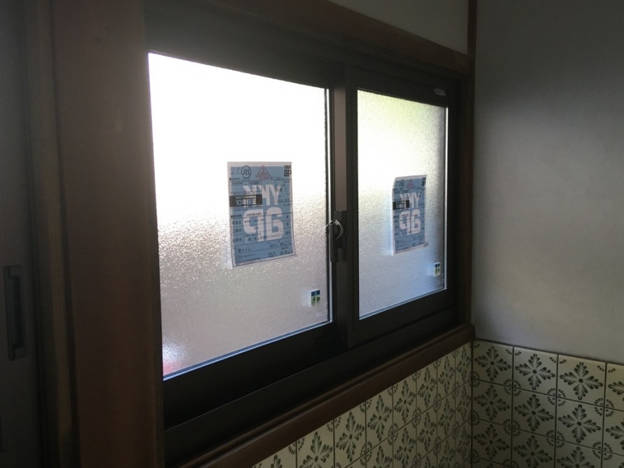 引違サッシ　カバー工事　ペアガラス