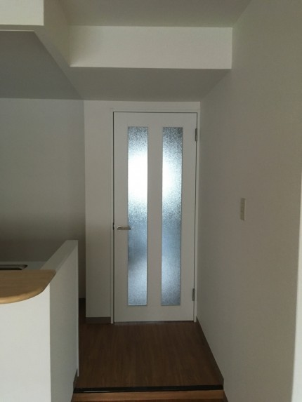 リクシル　リビング建材　片開きドア