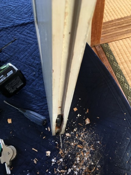 木製建具　戸車取替え　建て付け調整