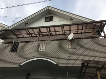 テラス屋根　波板　張替え工事
