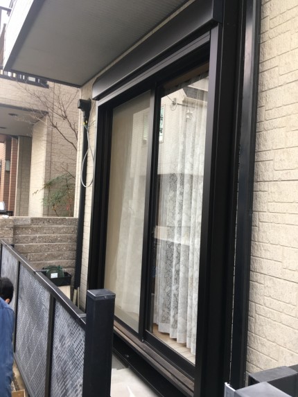 窓シャッター　リフォーム　電動シャッター