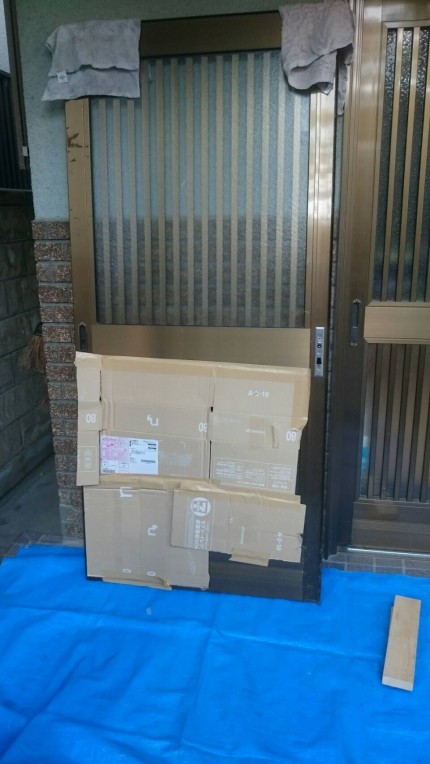 ガラス割れ替え　玄関　引戸