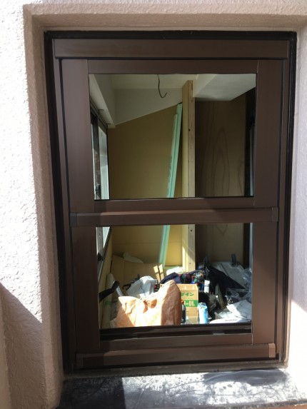 オーニング窓　カバー工事