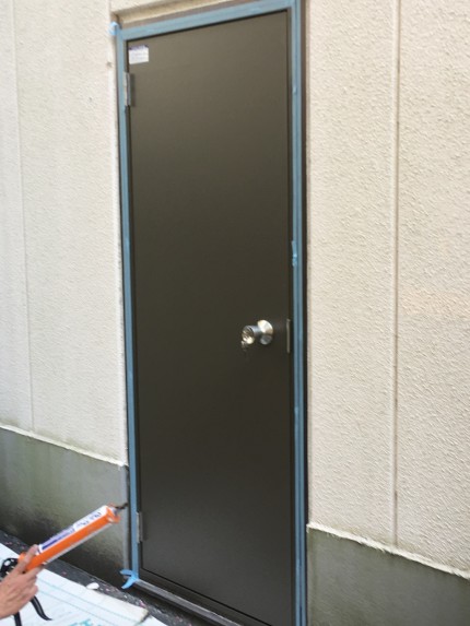 勝手口　カバー工事