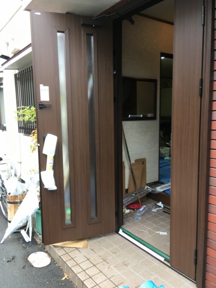 リフォーム玄関ドア　電気錠