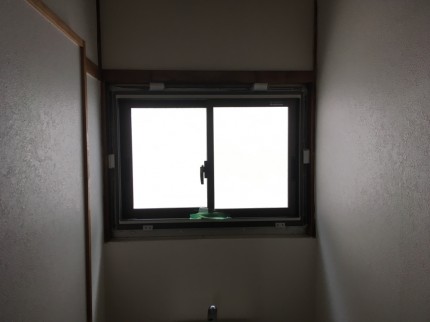窓　取替え　カバー工事